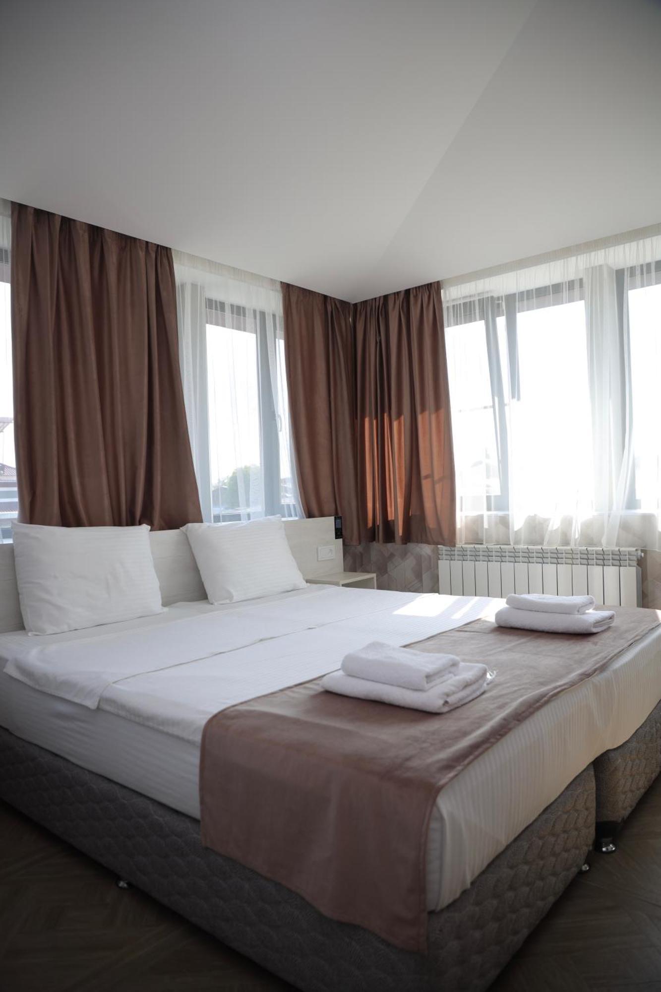 Chief Hotel Gyumri Bagian luar foto