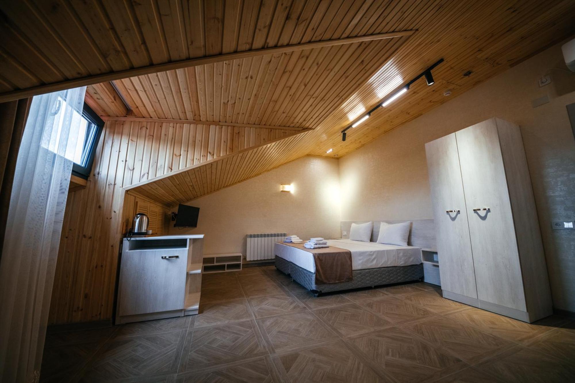 Chief Hotel Gyumri Bagian luar foto